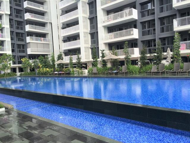 THE LAKEFRONT RESIDENCES 23