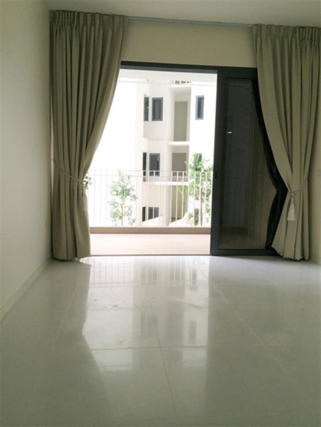 THE LAKEFRONT RESIDENCES 29