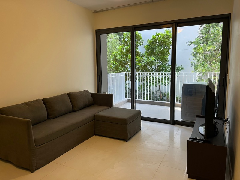 THE LAKEFRONT RESIDENCES 32