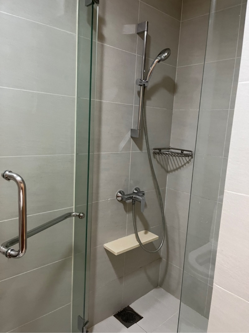 THE LAKEFRONT RESIDENCES 39