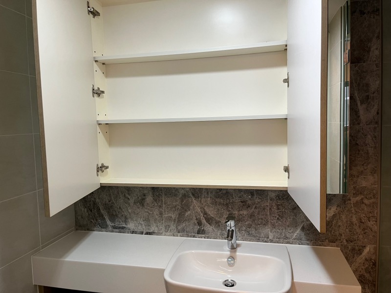 THE LAKEFRONT RESIDENCES 44