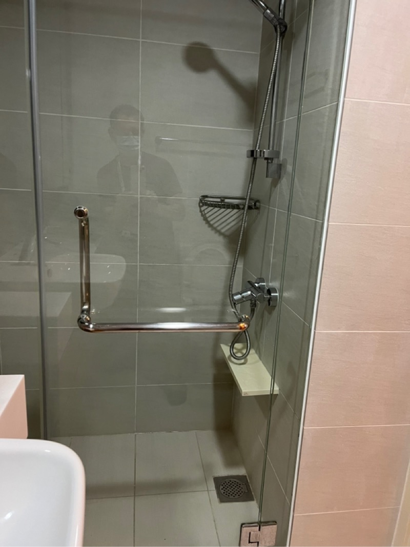 THE LAKEFRONT RESIDENCES 45