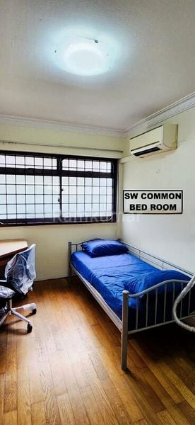 WELLINGTON CIRCLE 14