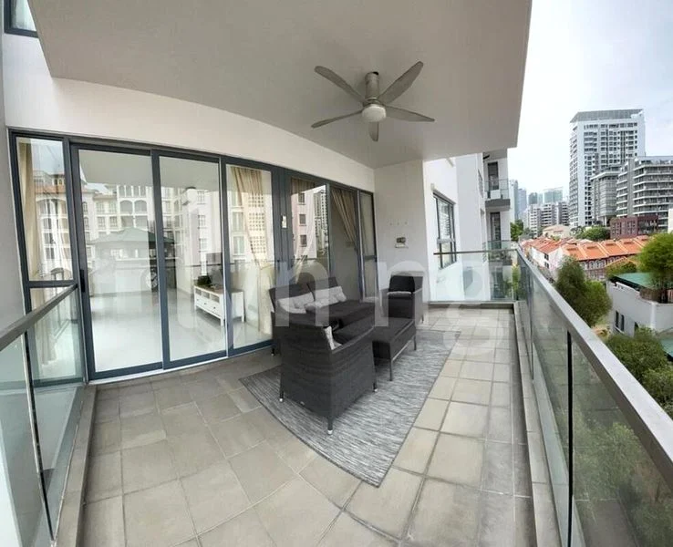 THE PIER AT ROBERTSON 11