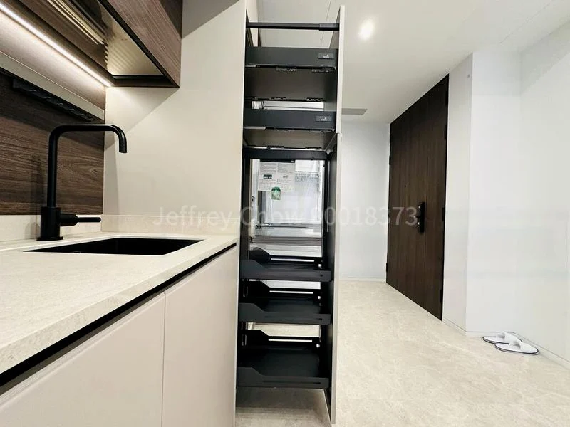 THE REEF AT KING'S DOCK 12