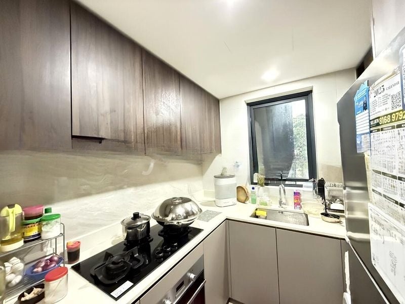 RIVERFRONT RESIDENCES 3
