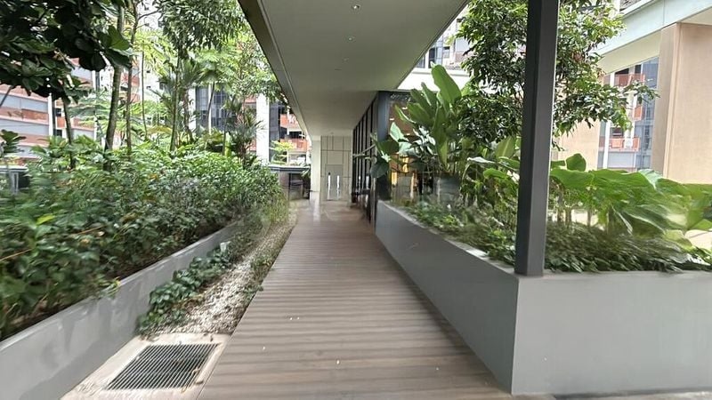 RIVERFRONT RESIDENCES 1