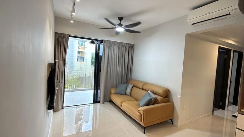 RIVERFRONT RESIDENCES 8