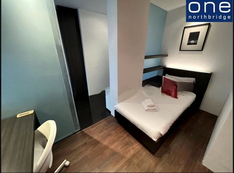 HIGH STREET CENTRE 9