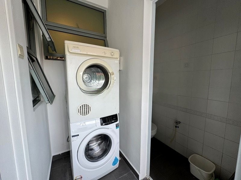 1 KING ALBERT PARK 15