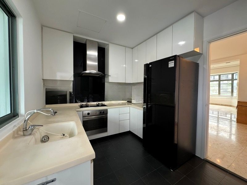 1 KING ALBERT PARK 13