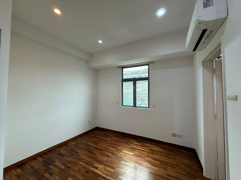 1 KING ALBERT PARK 6