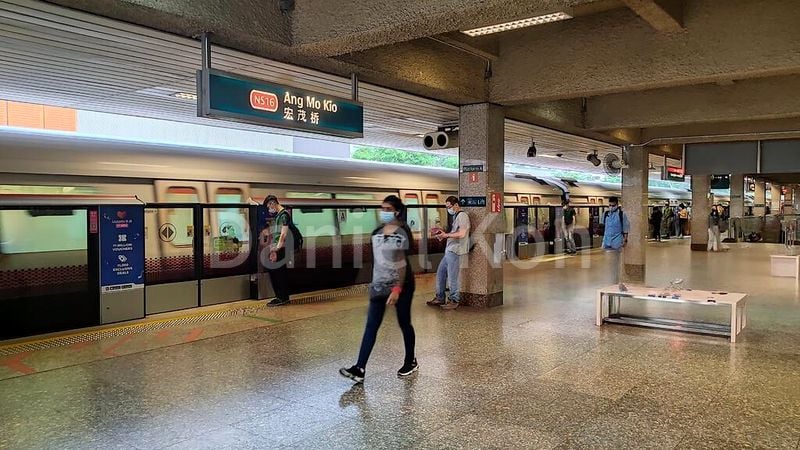 ANG MO KIO AVE 10 12