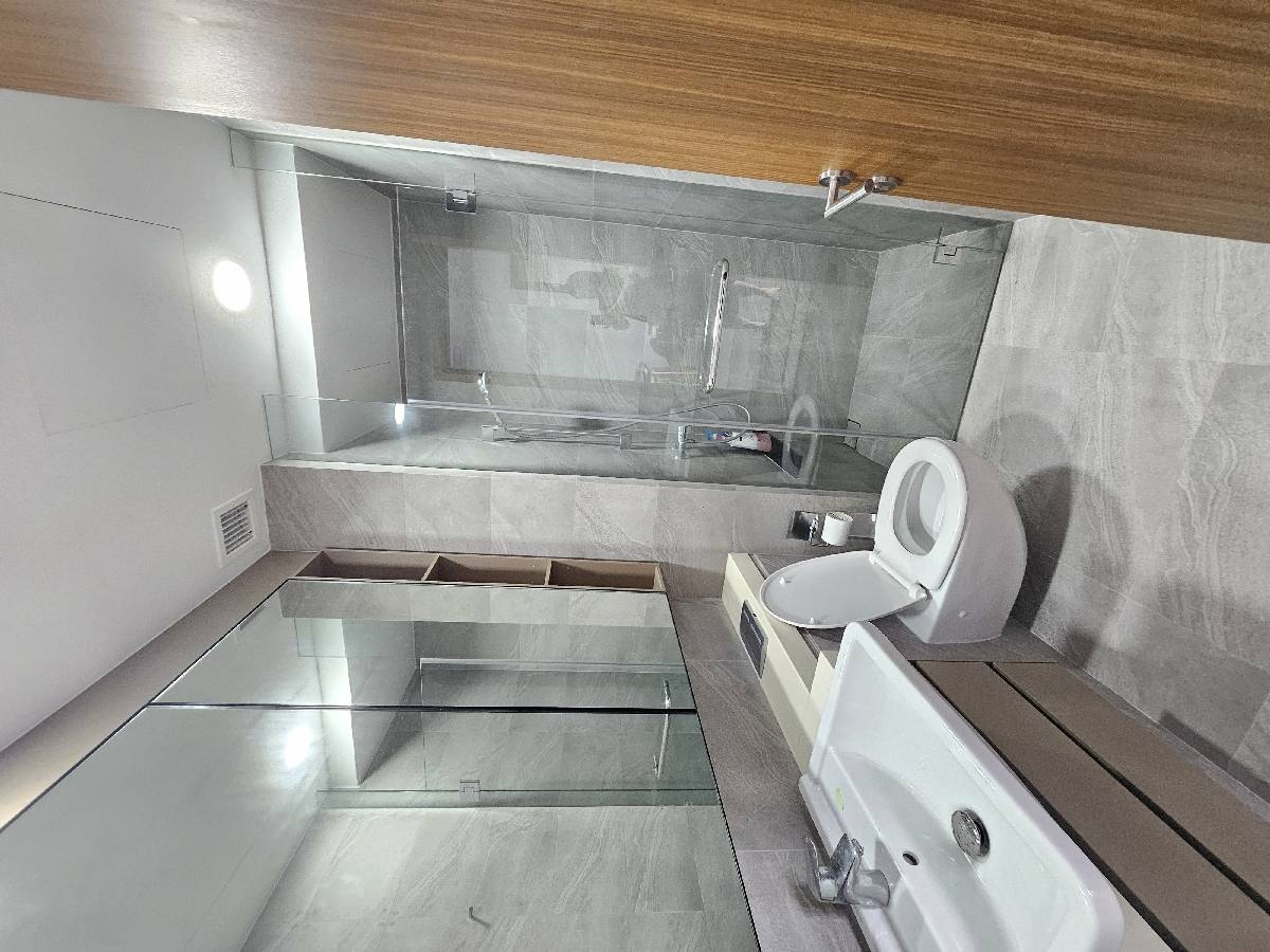 STIRLING RESIDENCES 3