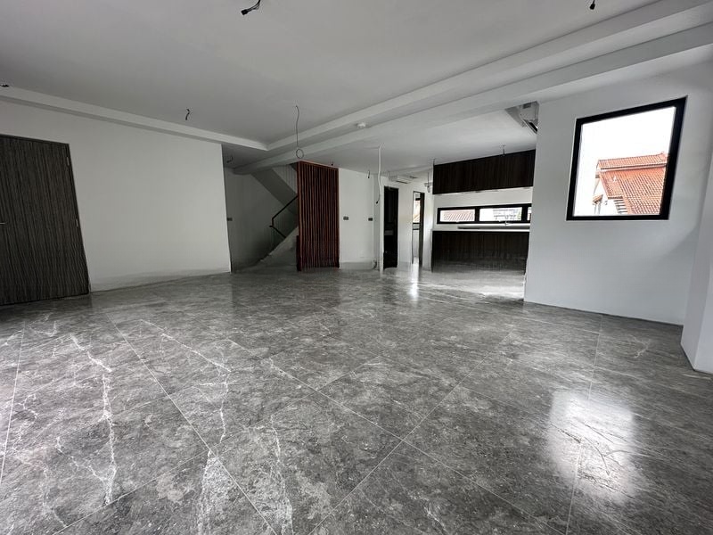 THE JARDINE RESIDENCES 15