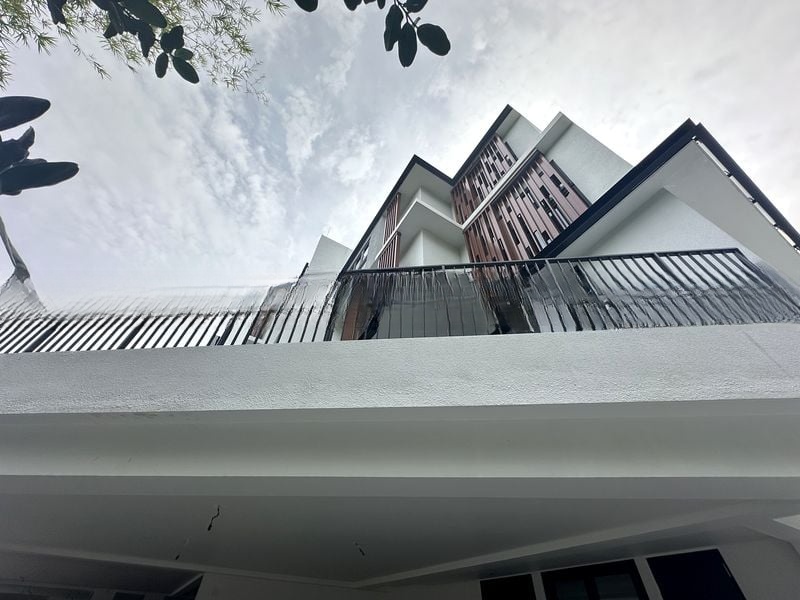 THE JARDINE RESIDENCES 9