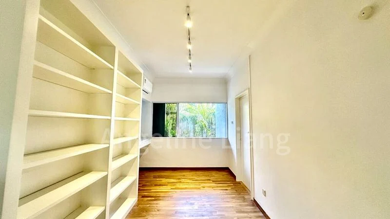 TOWNHOUSE APARTMENTS 6