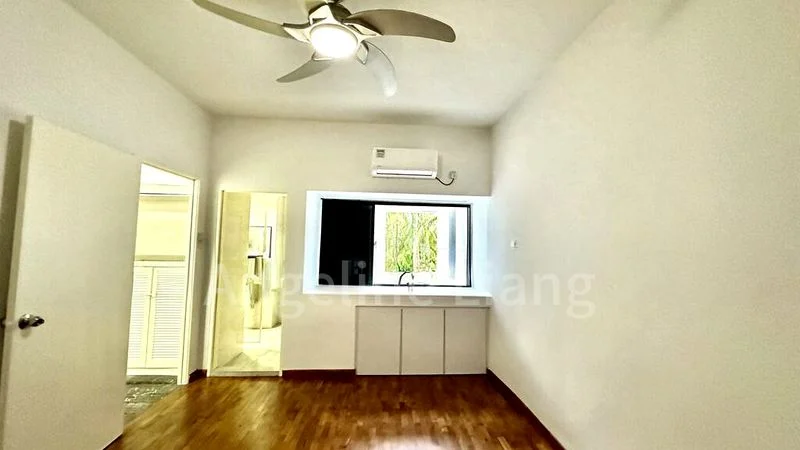 TOWNHOUSE APARTMENTS 9