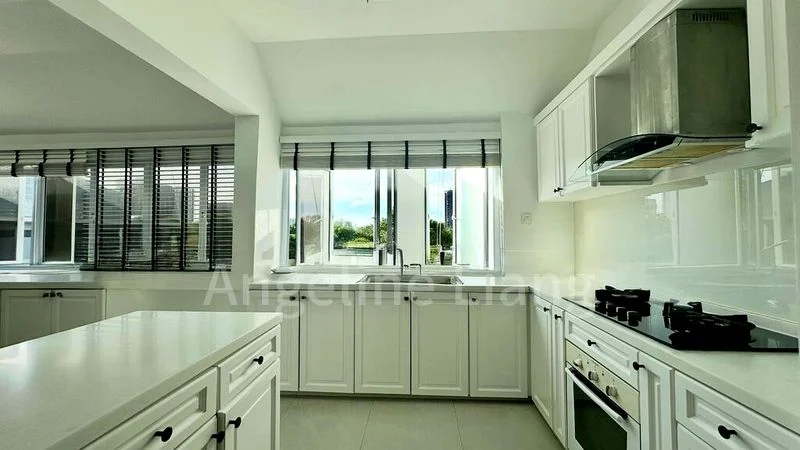 TOWNHOUSE APARTMENTS 11