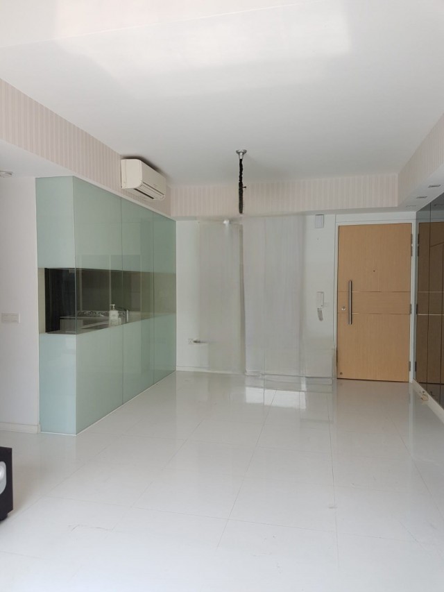 THE LAKEFRONT RESIDENCES 5