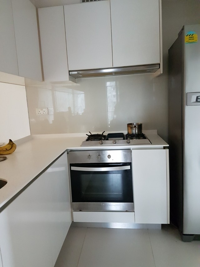 THE LAKEFRONT RESIDENCES 8