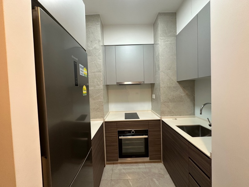 STIRLING RESIDENCES 4