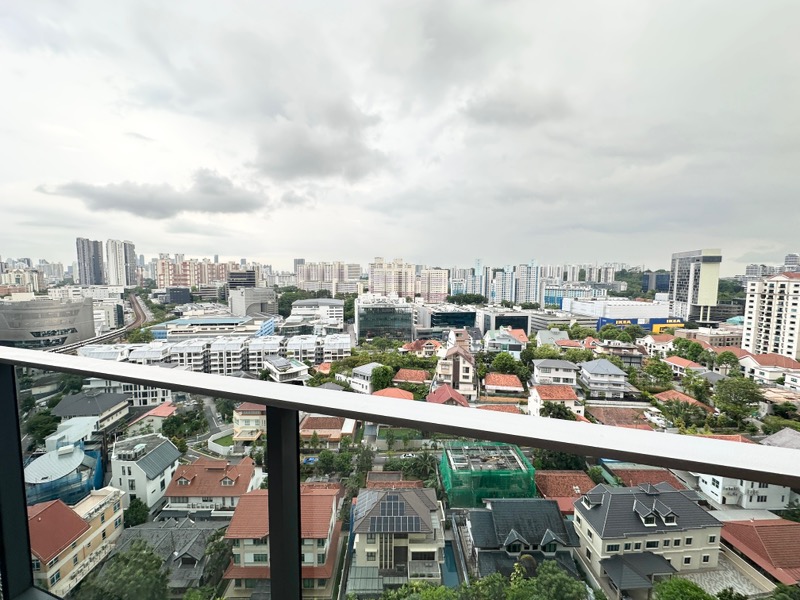 STIRLING RESIDENCES 5