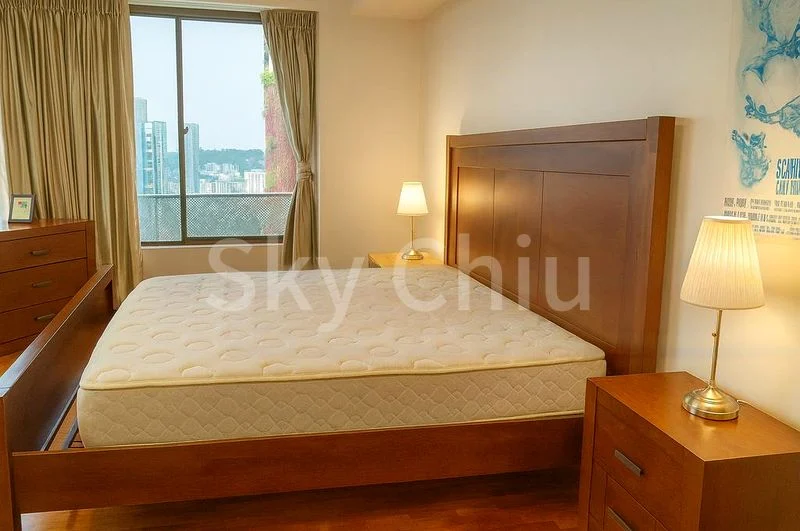 INTERNATIONAL PLAZA 5