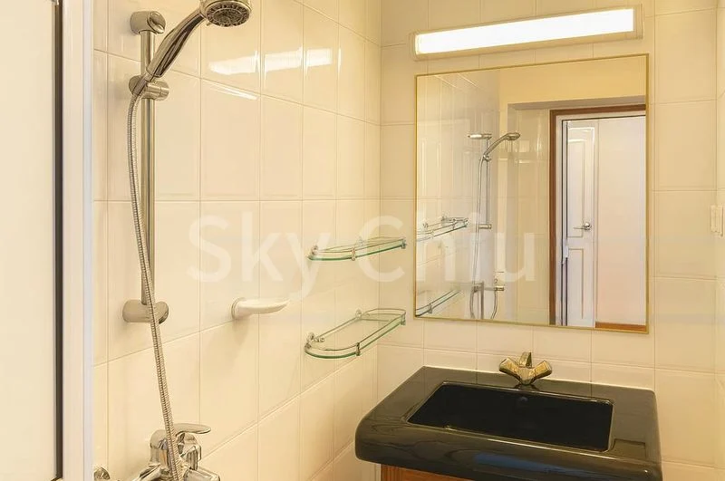 INTERNATIONAL PLAZA 15