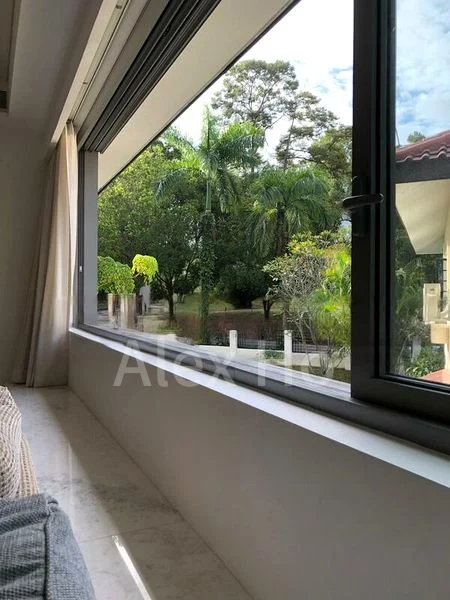 THE HOLLAND COLLECTION 3