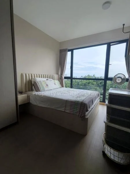 TREASURE AT TAMPINES 8