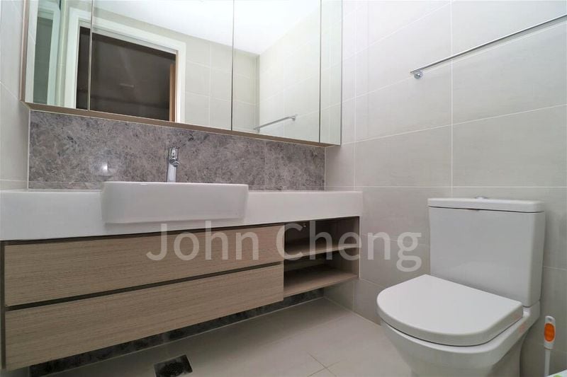 THE LAKEFRONT RESIDENCES 8