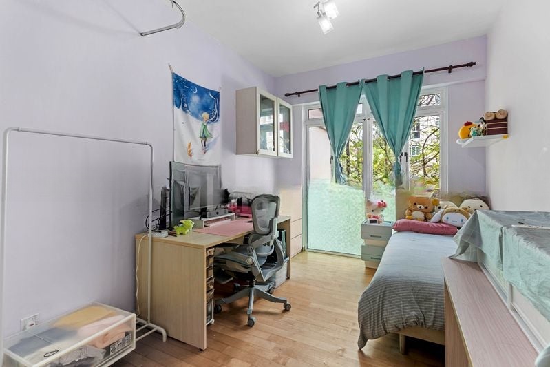 ESTELLA GARDENS 9