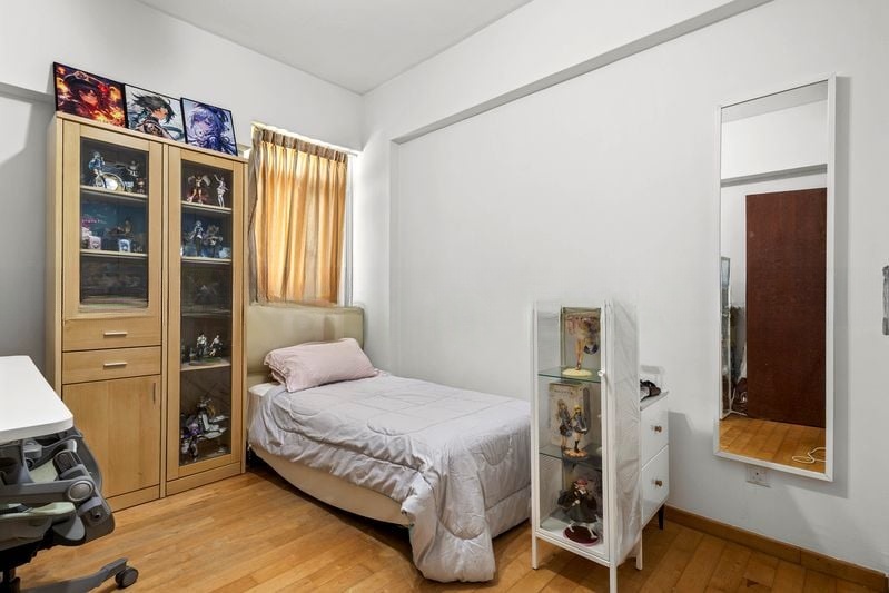 ESTELLA GARDENS 10