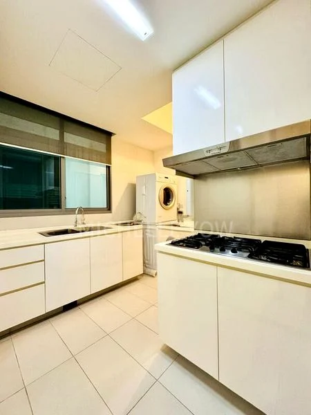 CLEMENTIWOODS CONDOMINIUM 4