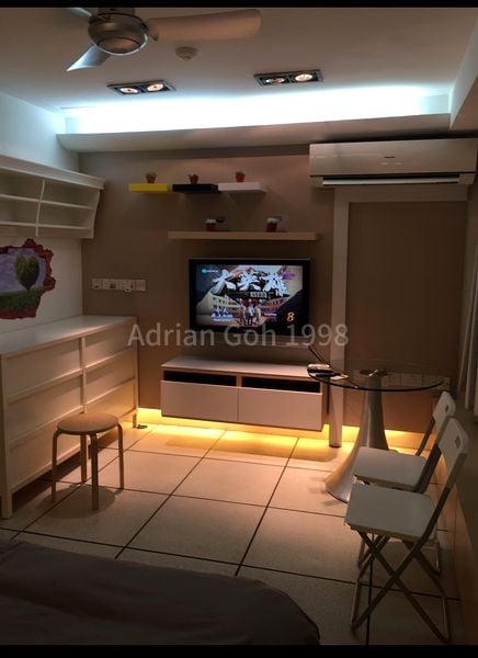 INTERNATIONAL PLAZA 2