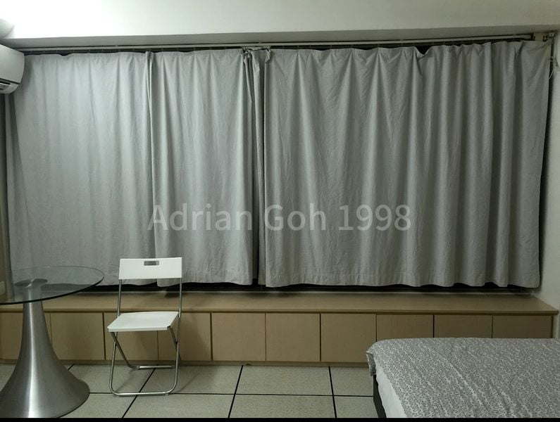 INTERNATIONAL PLAZA 4