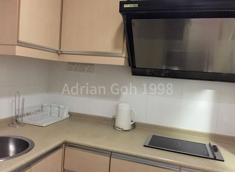 INTERNATIONAL PLAZA 5