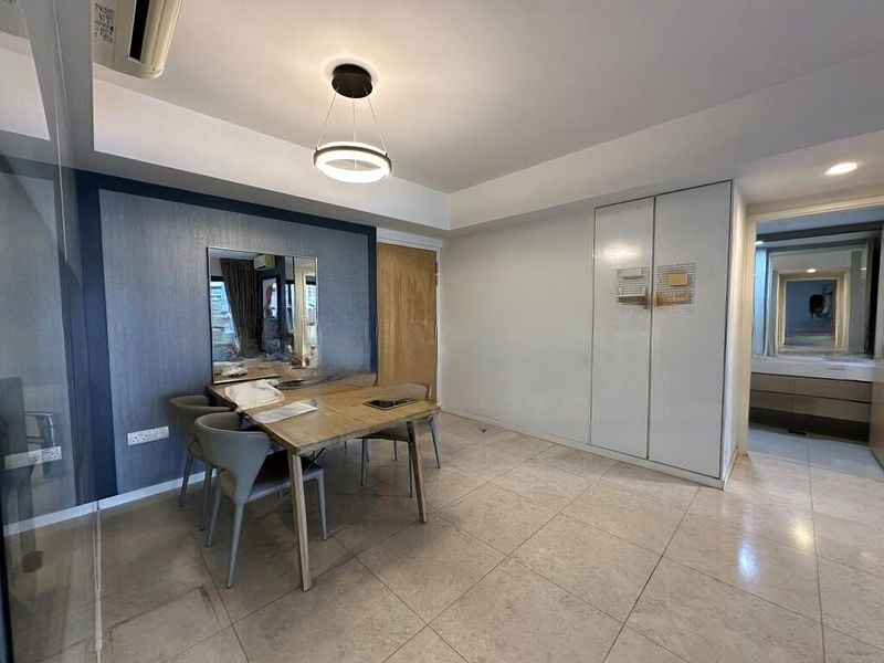 THE LAKEFRONT RESIDENCES 12