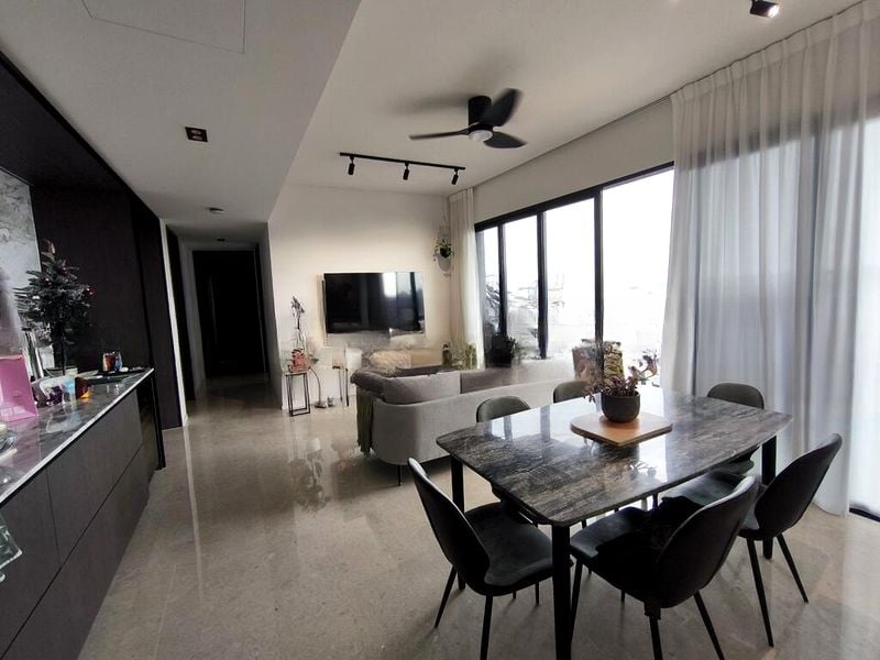 AVENUE SOUTH RESIDENCE 9