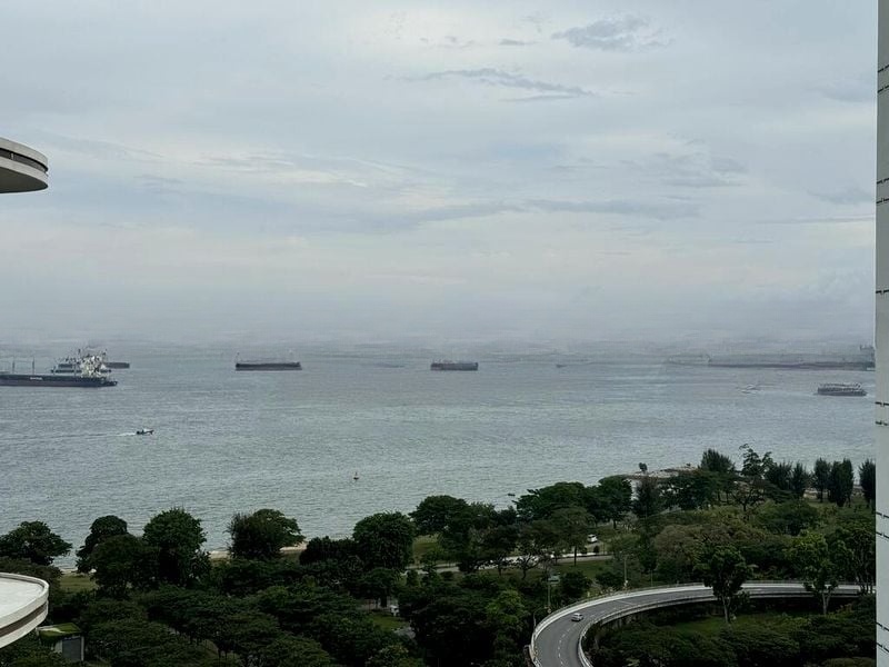 COASTLINE RESIDENCES 7