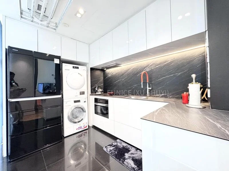 THE LINCOLN MODERN 3