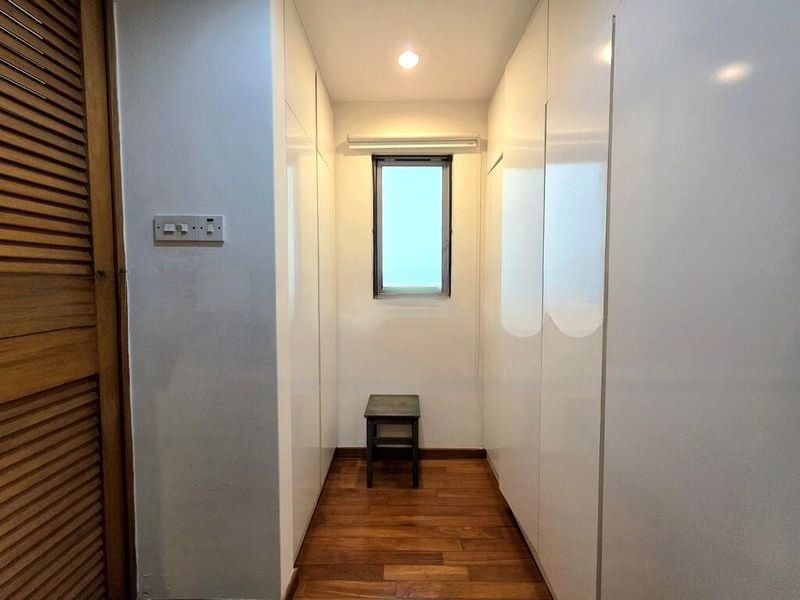 LANDRIDGE CONDOMINIUM 9