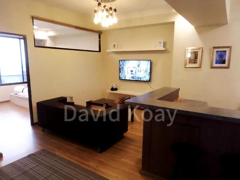 INTERNATIONAL PLAZA 7