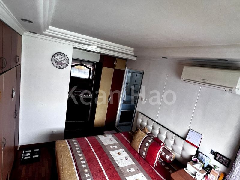 WELLINGTON CIRCLE 11