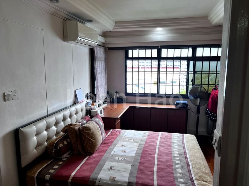 WELLINGTON CIRCLE 14