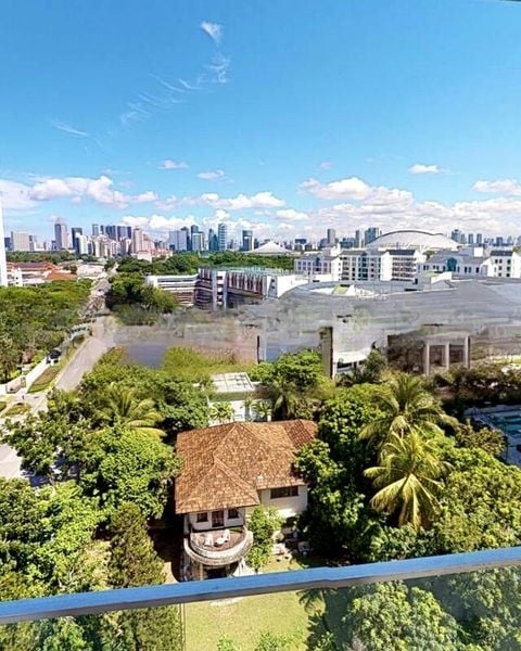 THE LINE @ TANJONG RHU 11