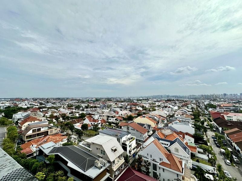 THE GARDEN RESIDENCES 13