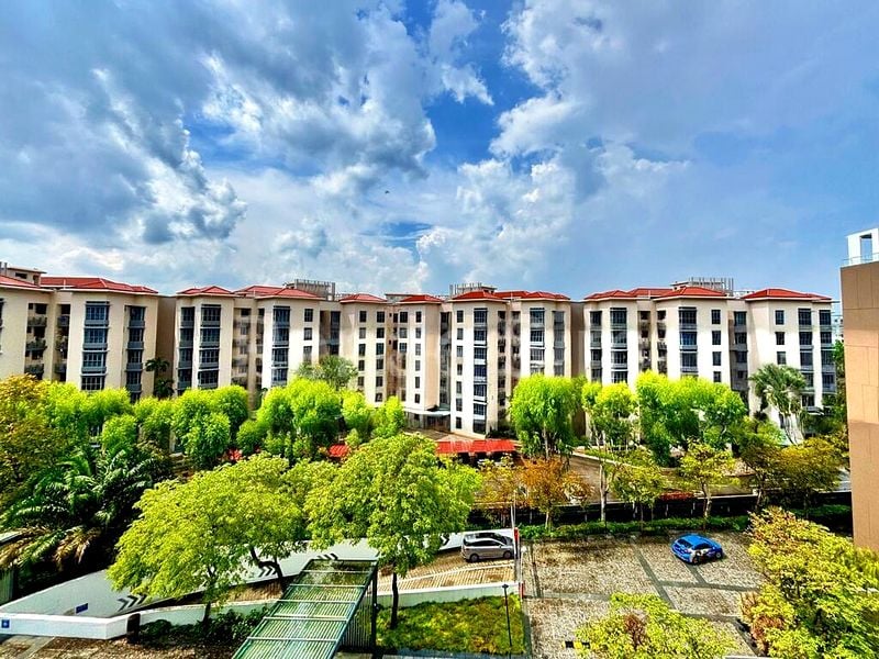 FERRARIA PARK CONDOMINIUM 11