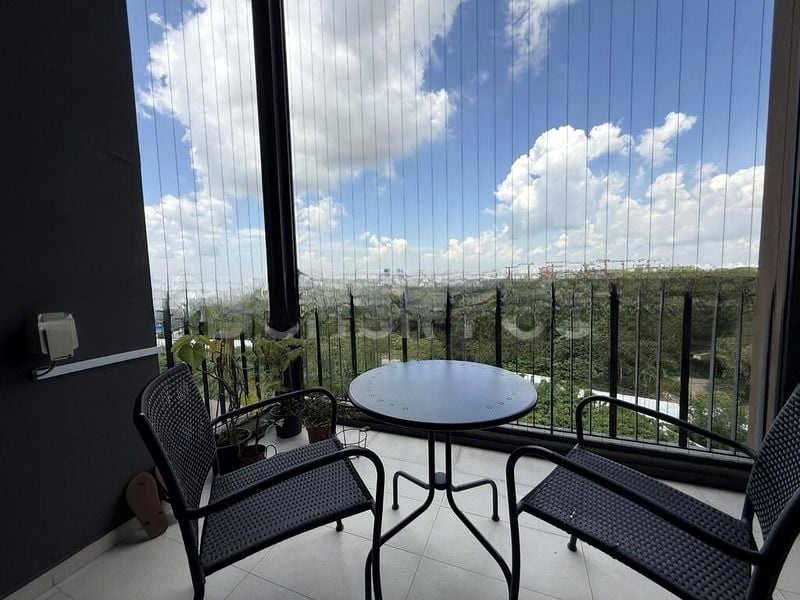 INZ RESIDENCE 12
